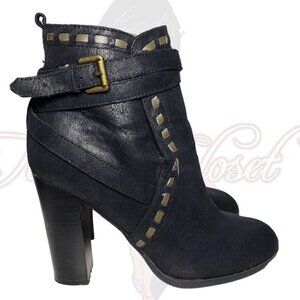Qupid Black Round Closed Toe Studded Booties
